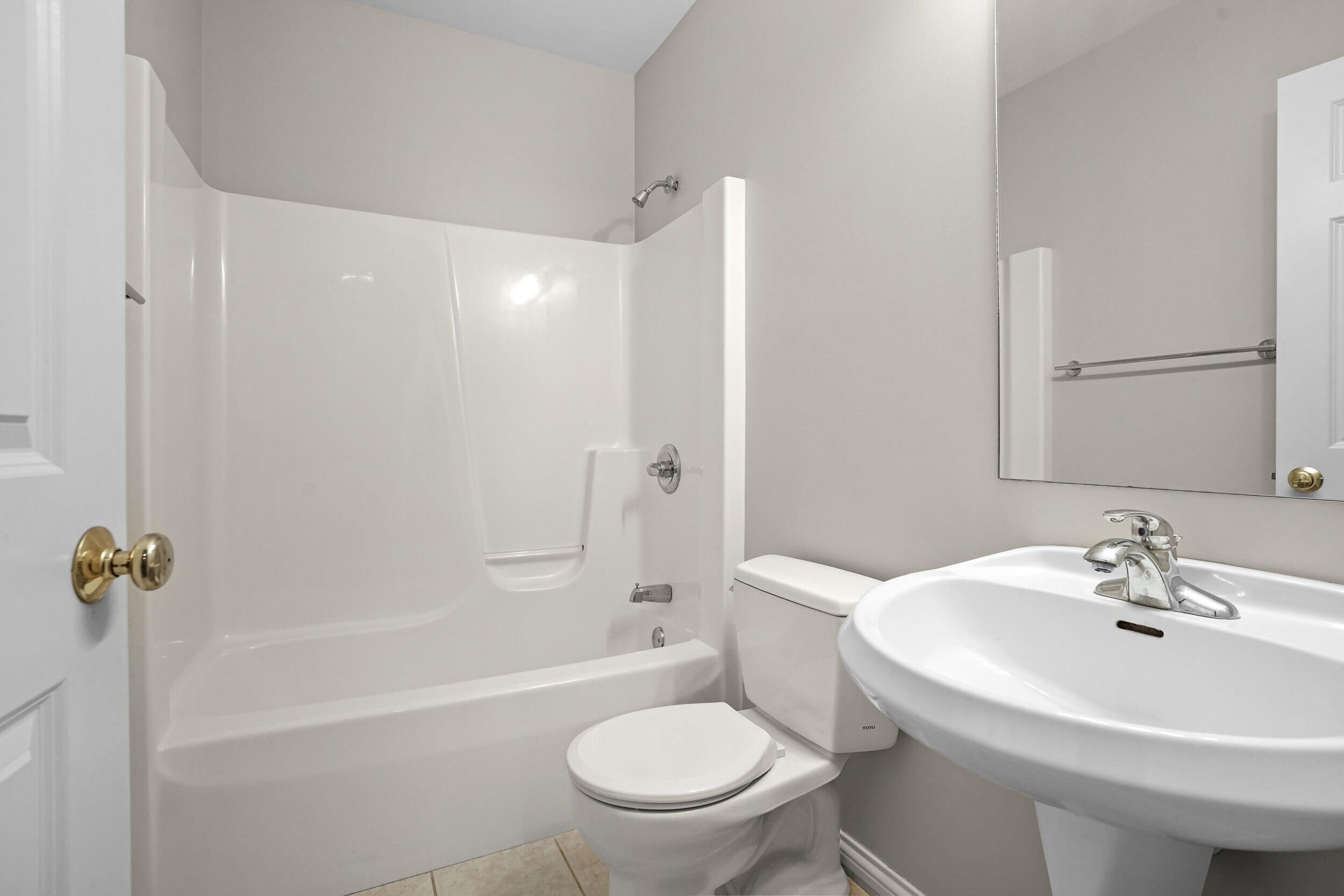 2507 Eisenhower Avenue