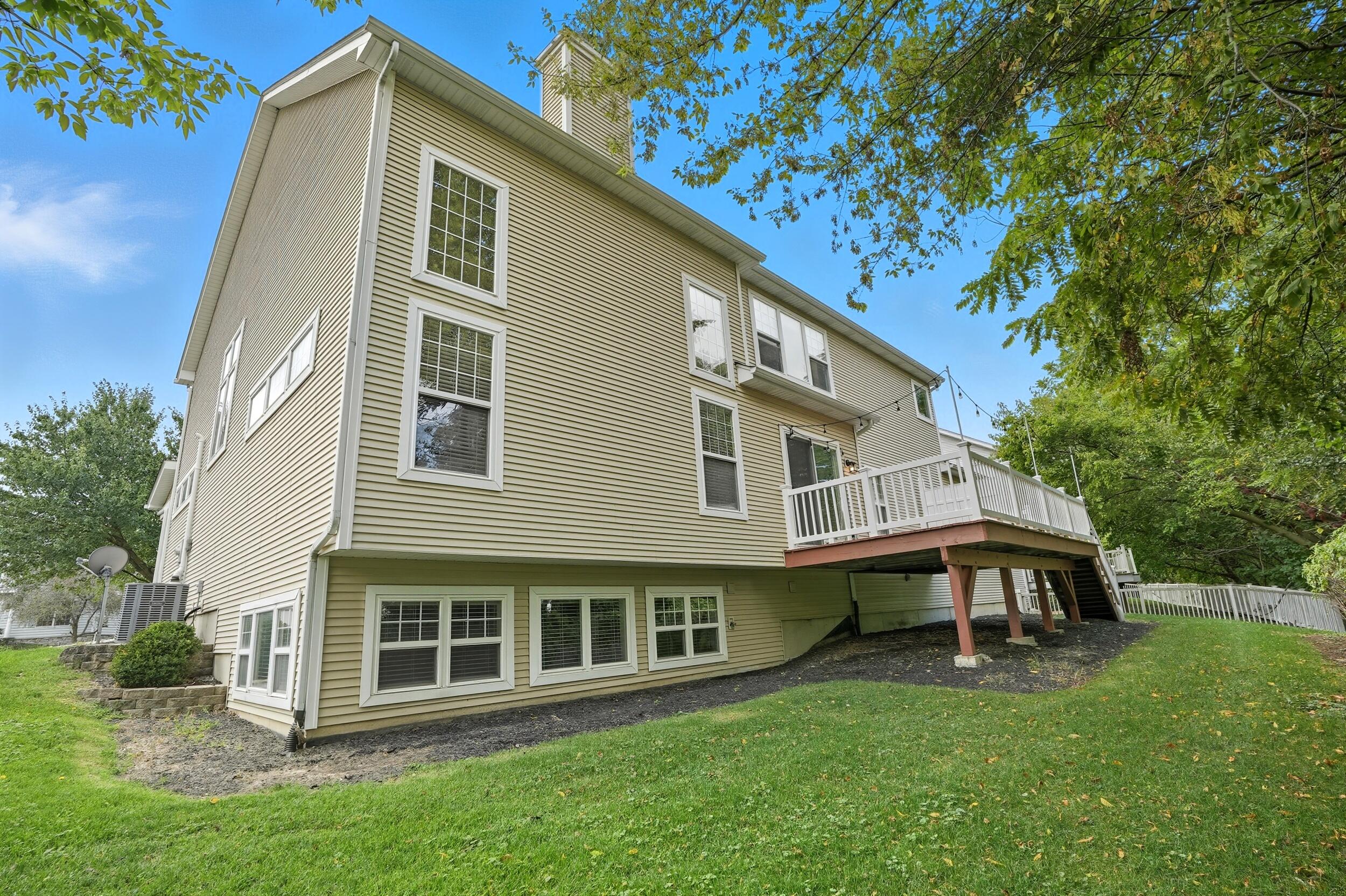 2507 Eisenhower Avenue