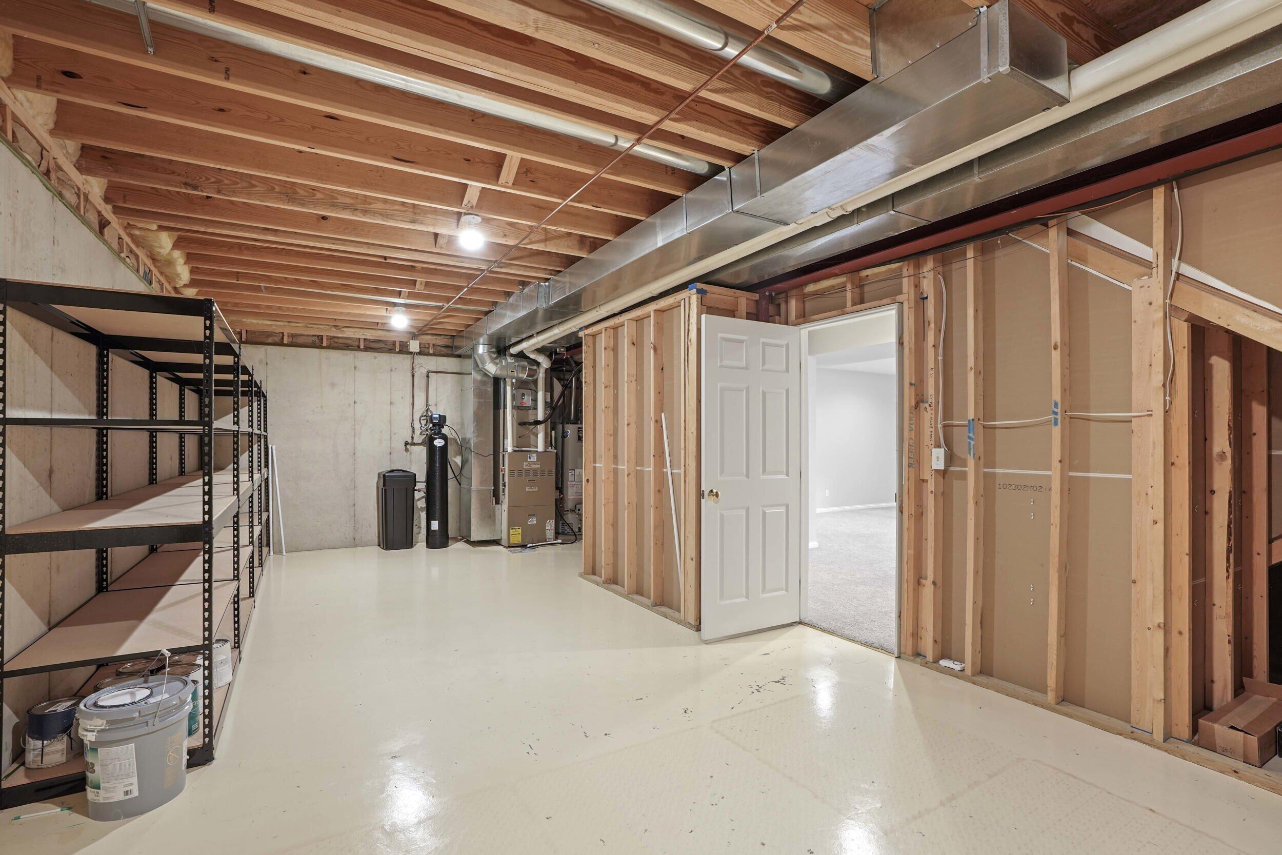 2507 Eisenhower Avenue