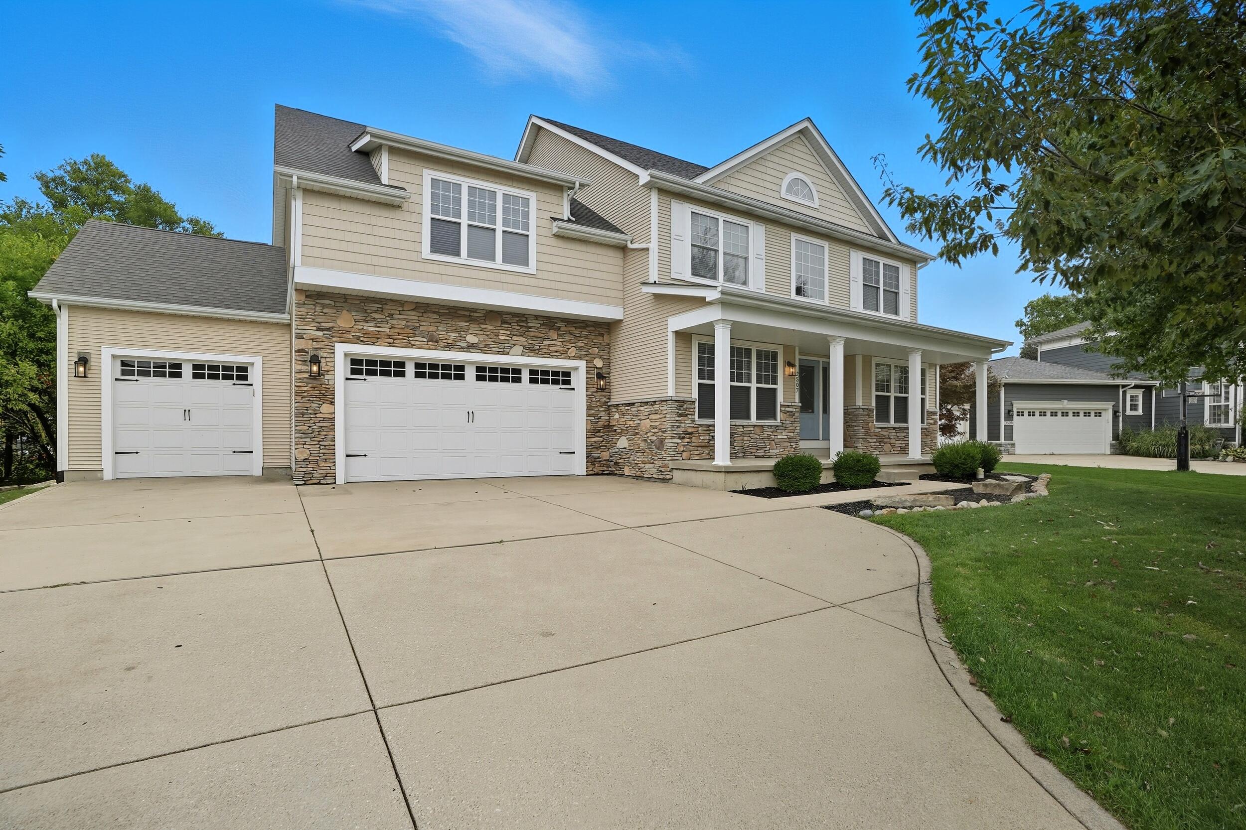 2507 Eisenhower Avenue