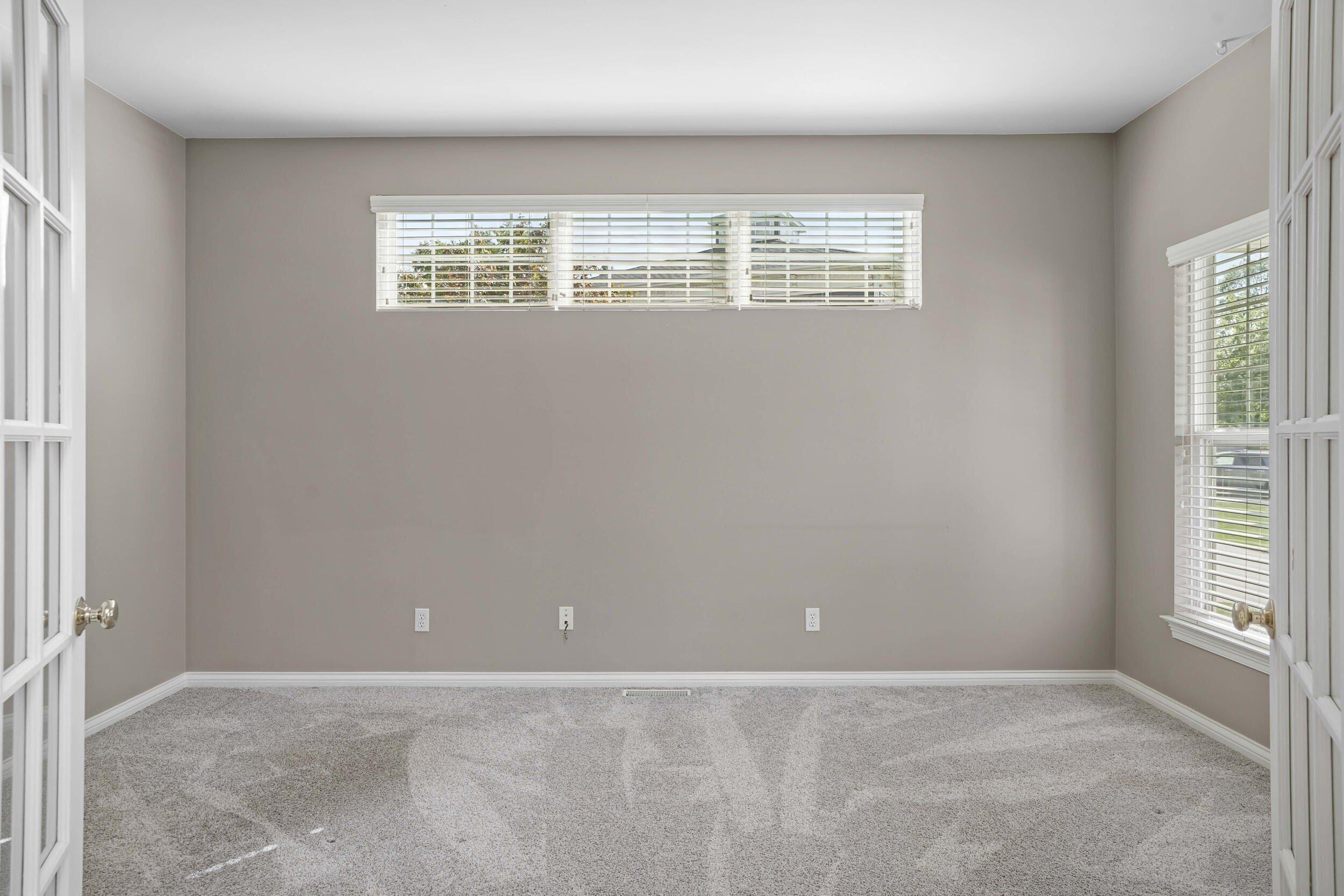 2507 Eisenhower Avenue