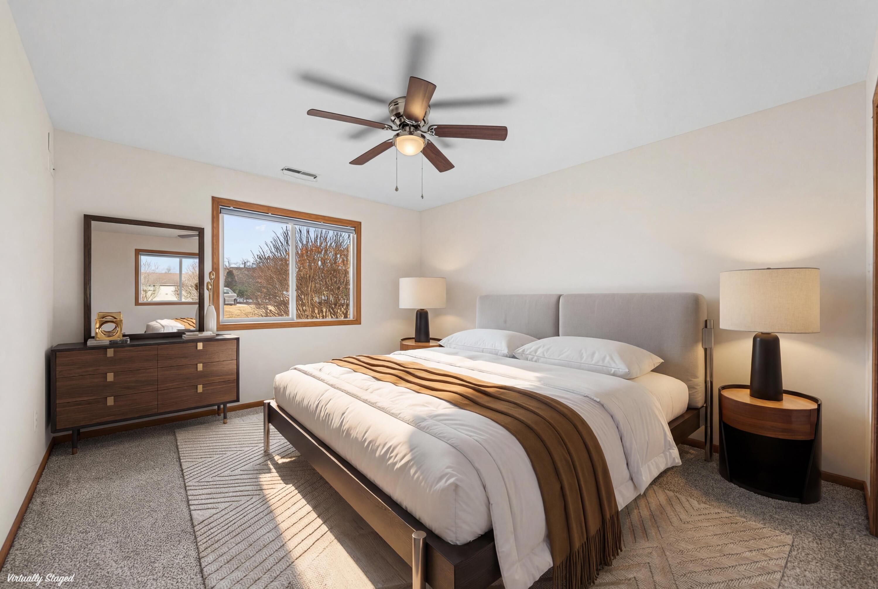 245 W Joliet Street Unit: 103