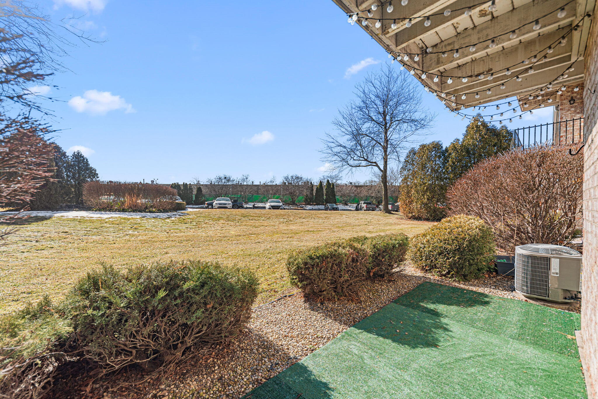 245 W Joliet Street Unit: 103