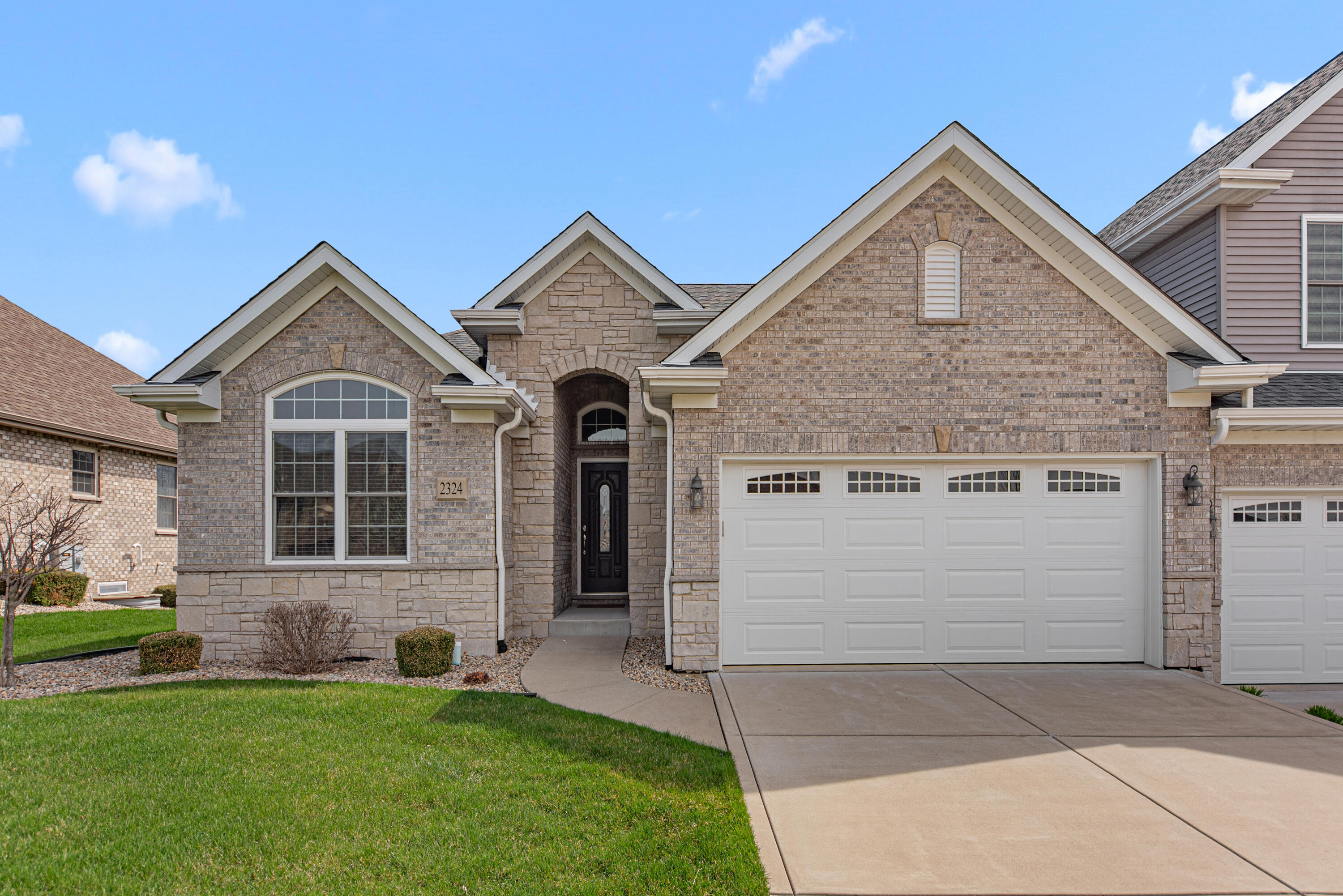 2324 Waterford Circle E