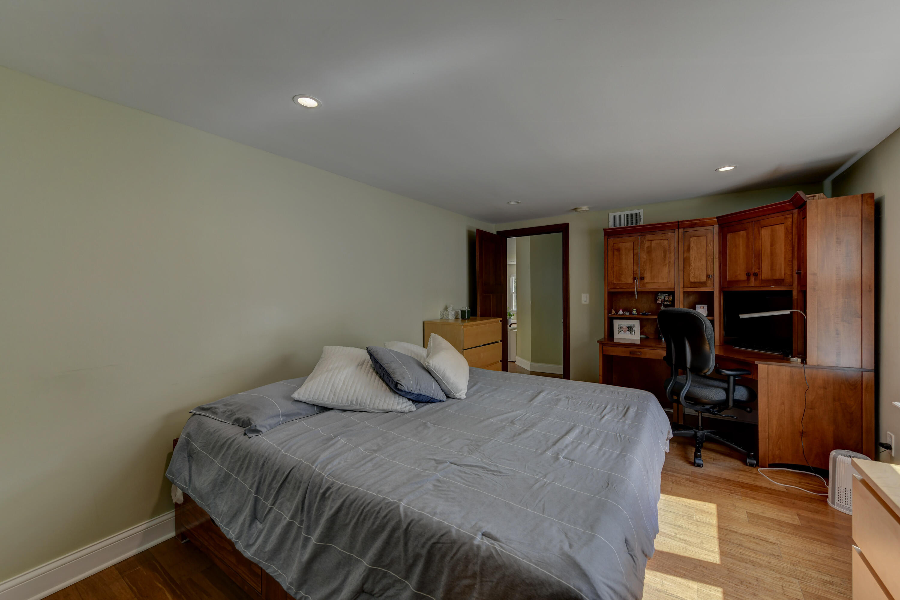 1335 35th Street