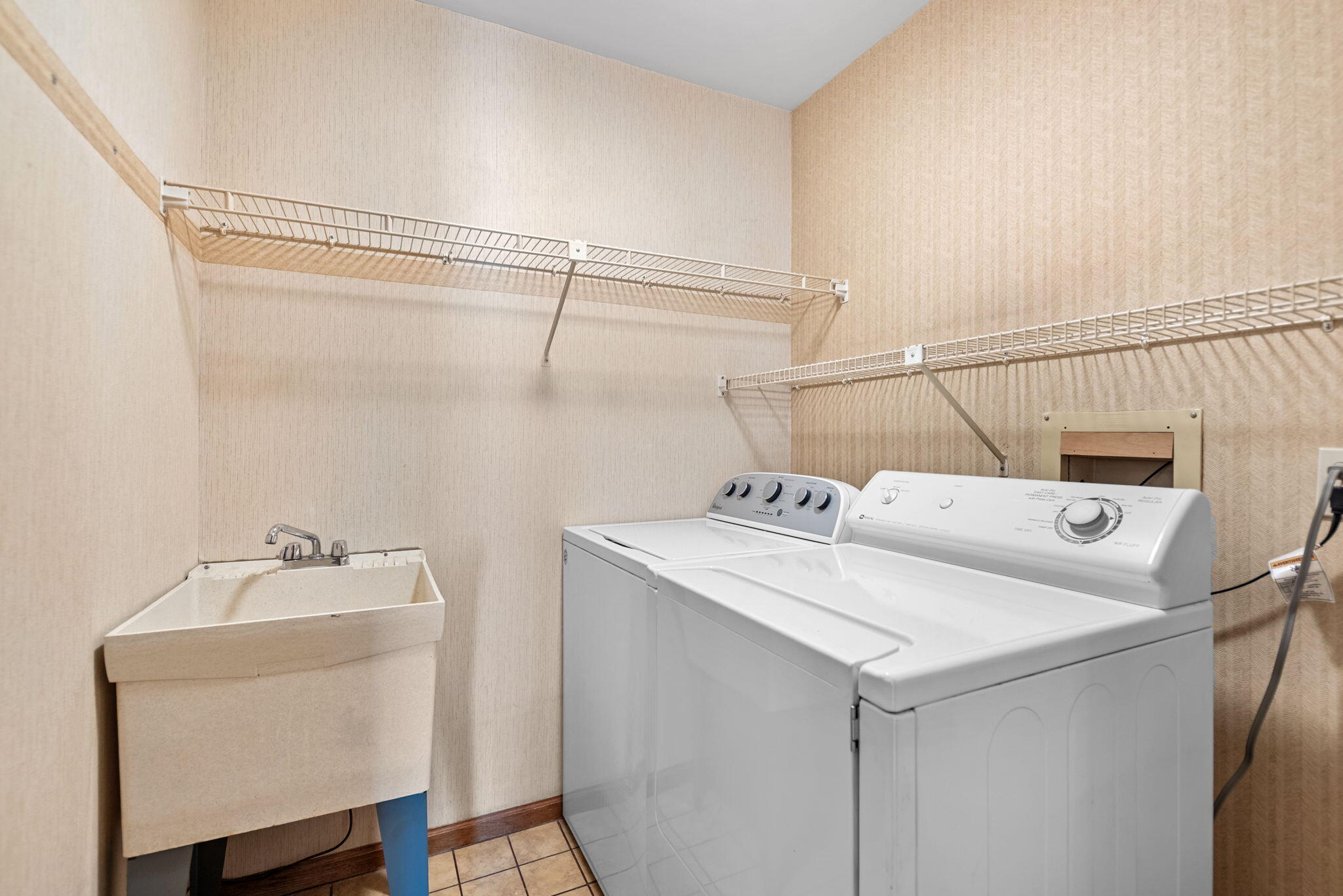 643 South Street Unit: 103