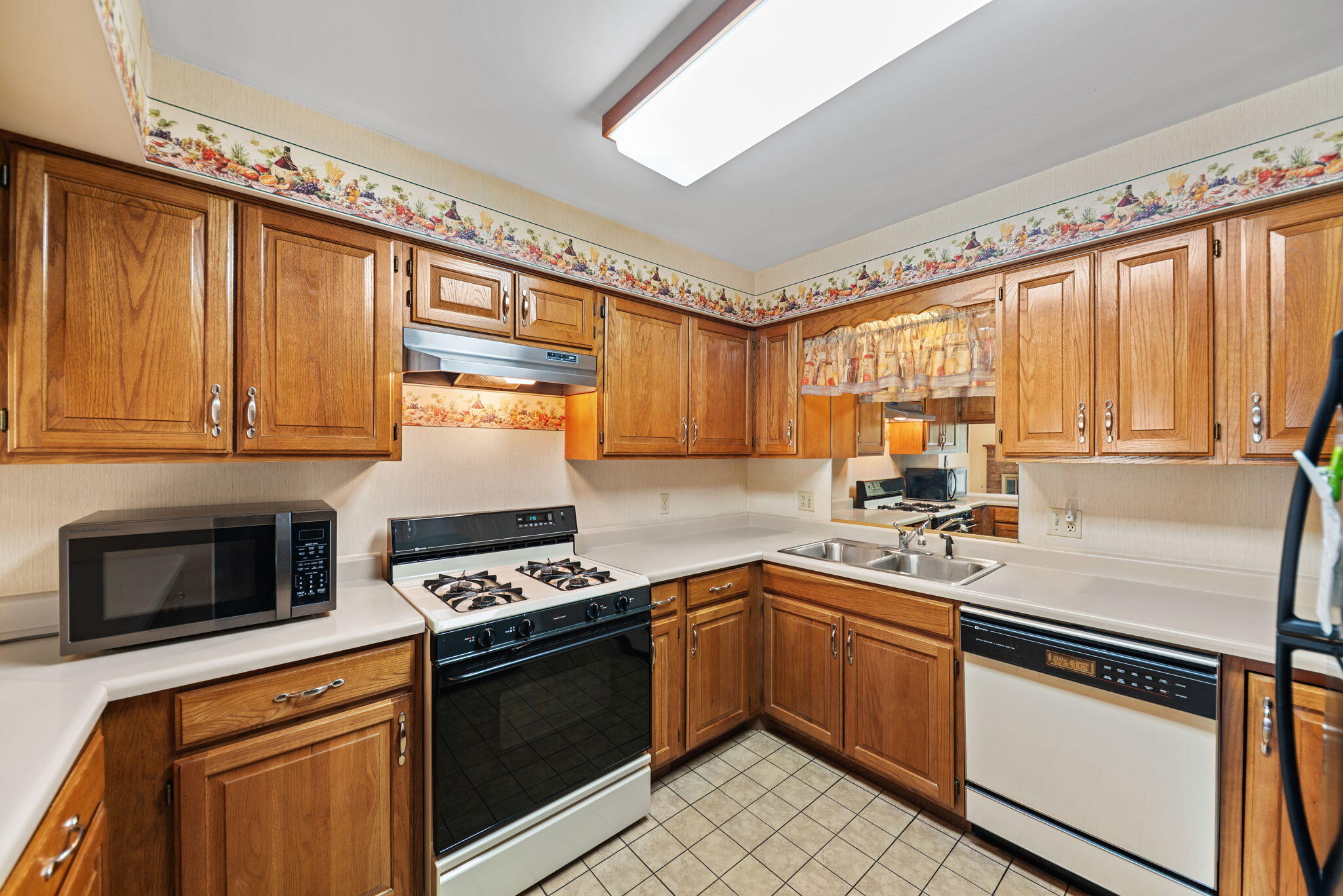 643 South Street Unit: 103