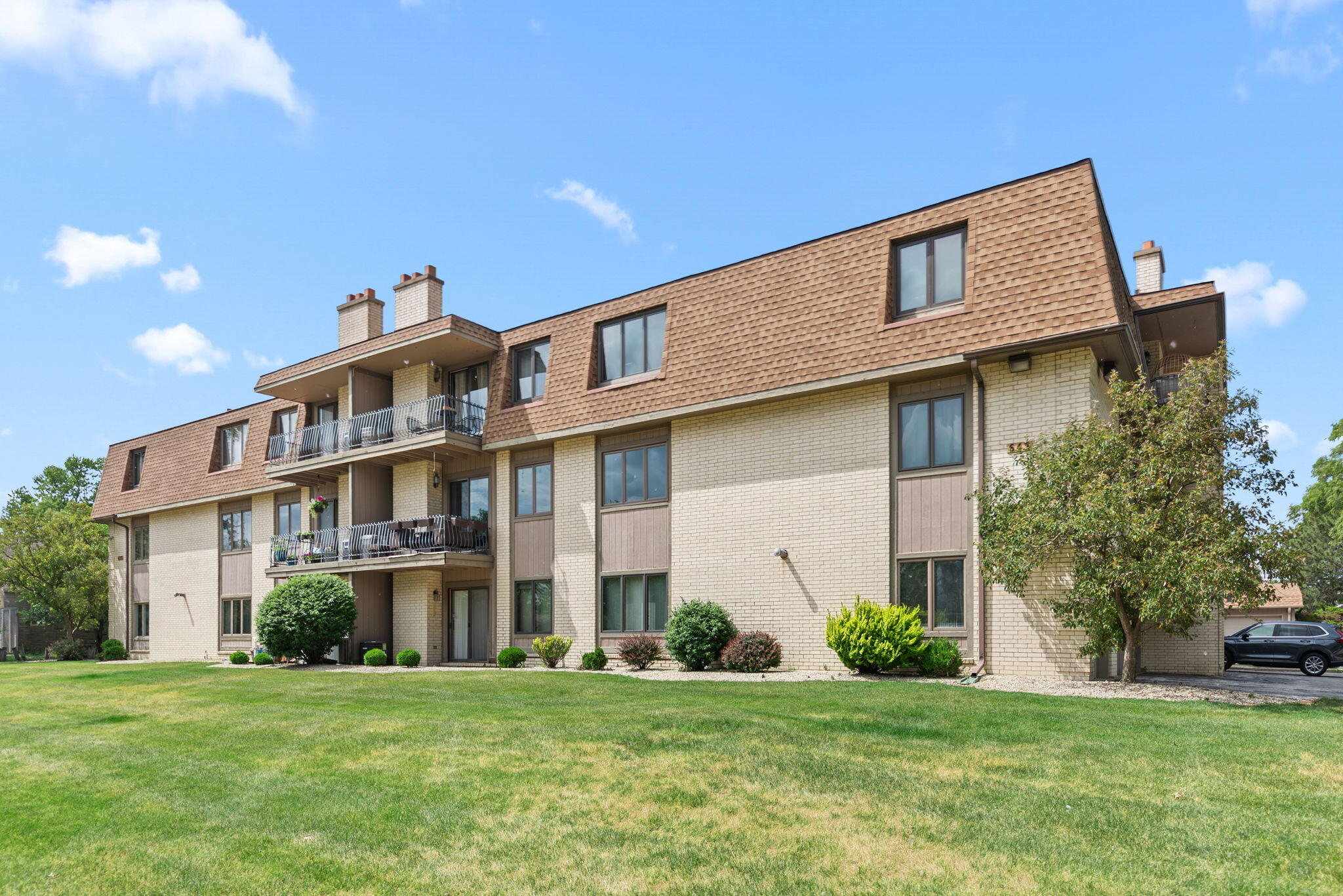 643 South Street Unit: 103