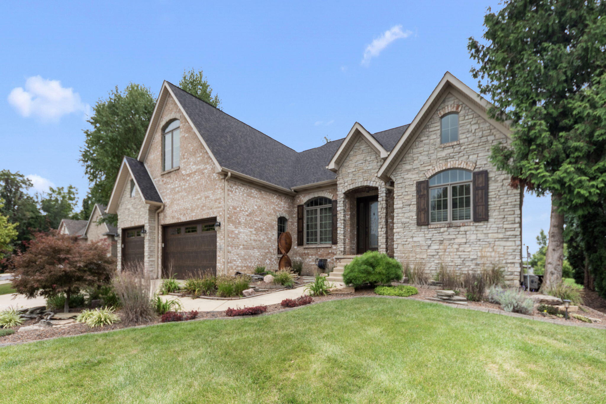 95 Scotscraig Drive