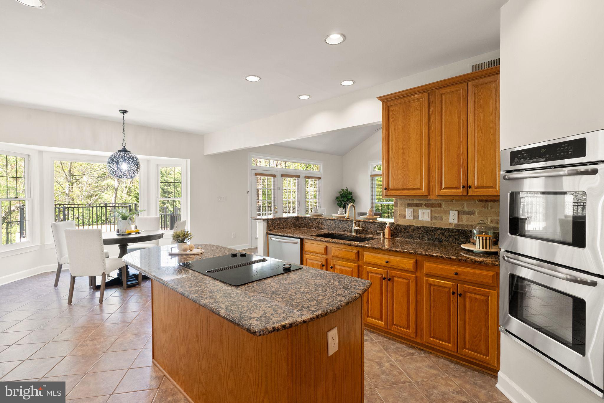 12212 JONATHONS GLEN WAY