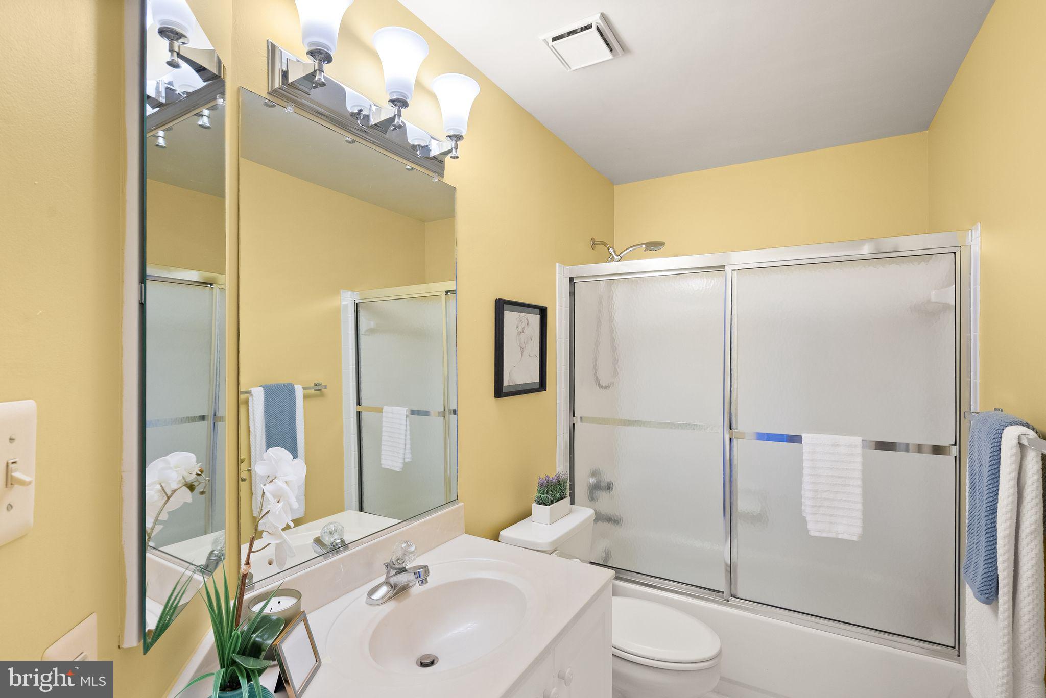 12212 JONATHONS GLEN WAY