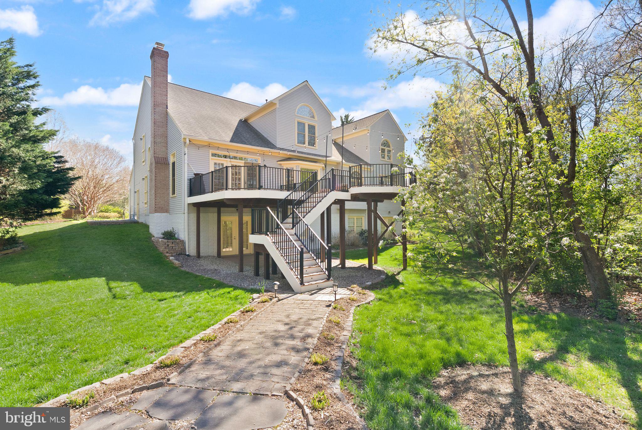 12212 JONATHONS GLEN WAY