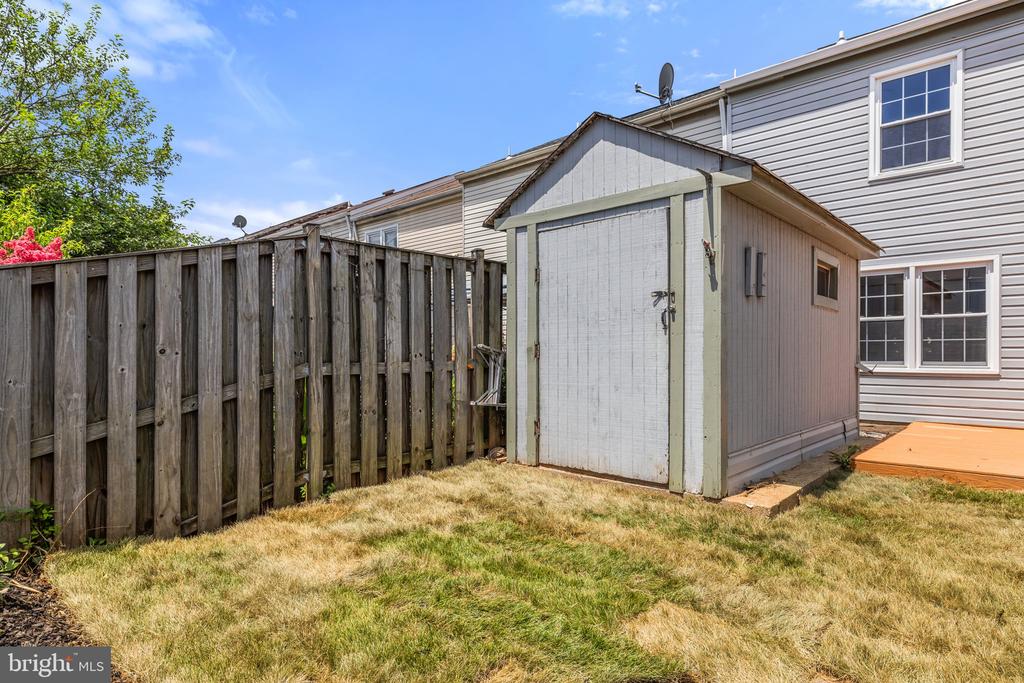 8980 McDowell Cmn