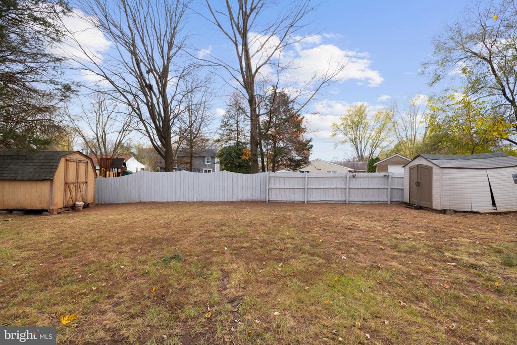 9195 Winterset Dr