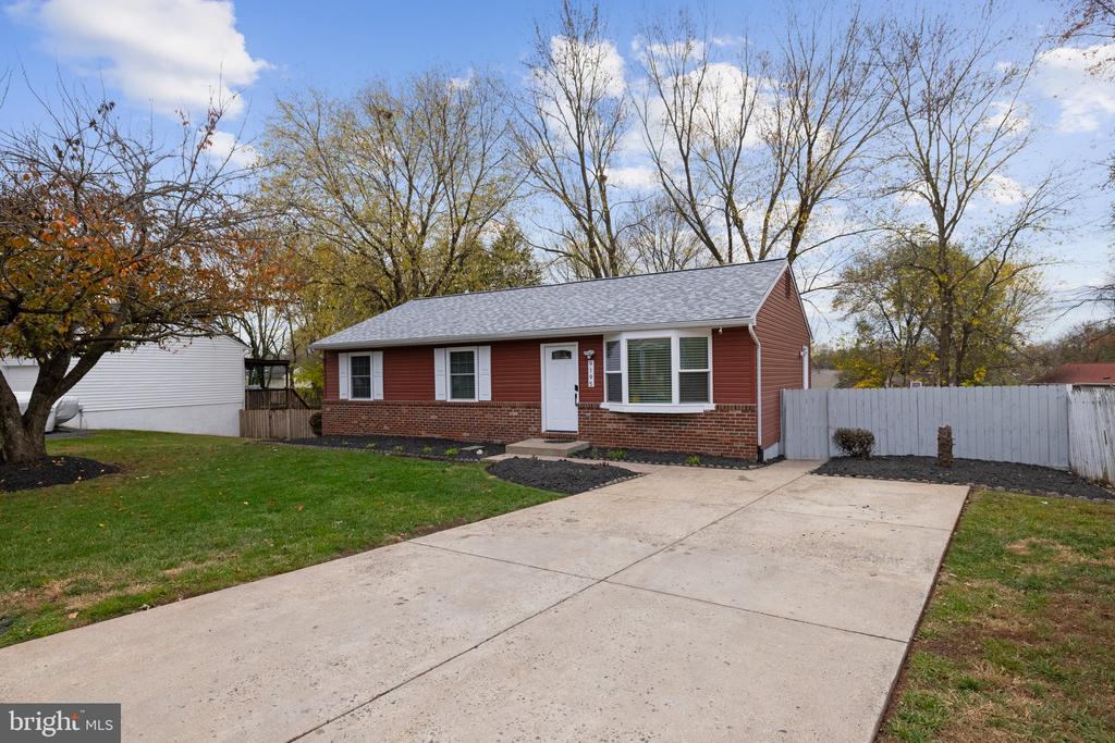 9195 Winterset Dr