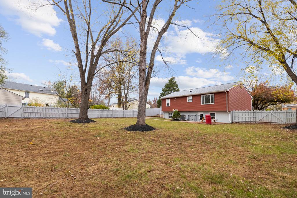 9195 Winterset Dr