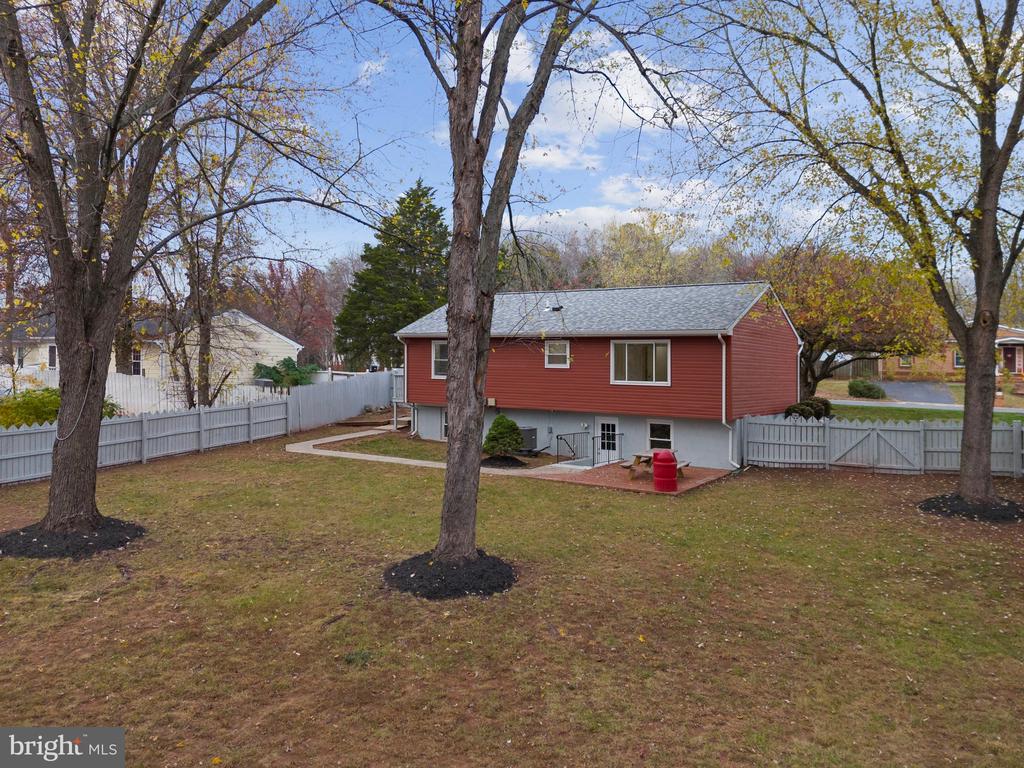 9195 Winterset Dr