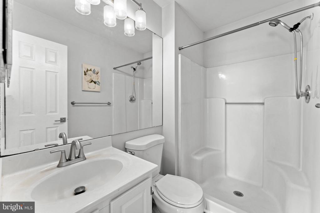 9462 SCARLET OAK DRIVE