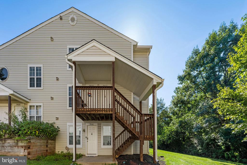 9462 SCARLET OAK DRIVE