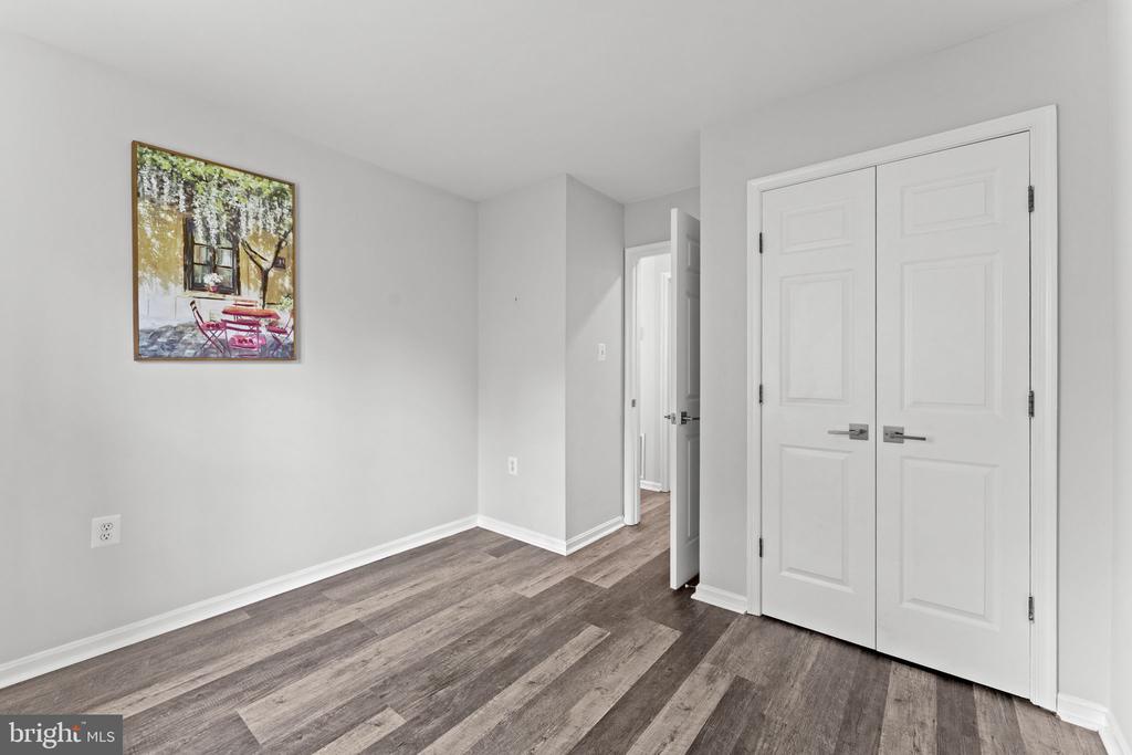 9462 SCARLET OAK DRIVE