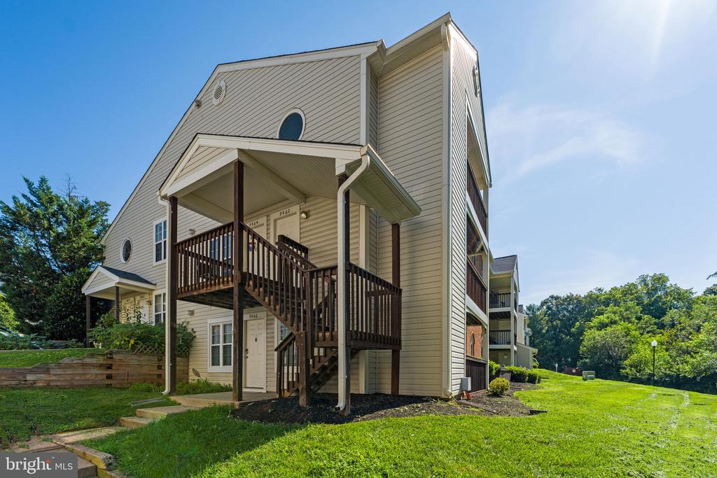 9462 SCARLET OAK DRIVE