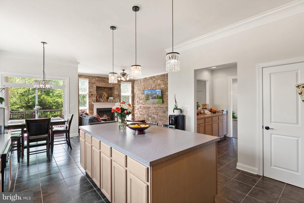12850 VICTORY LAKES LOOP