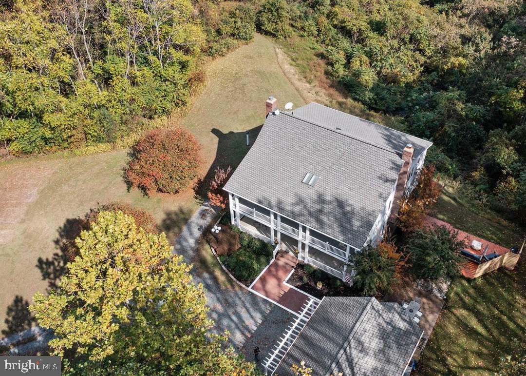 36 POCAHONTAS LN
