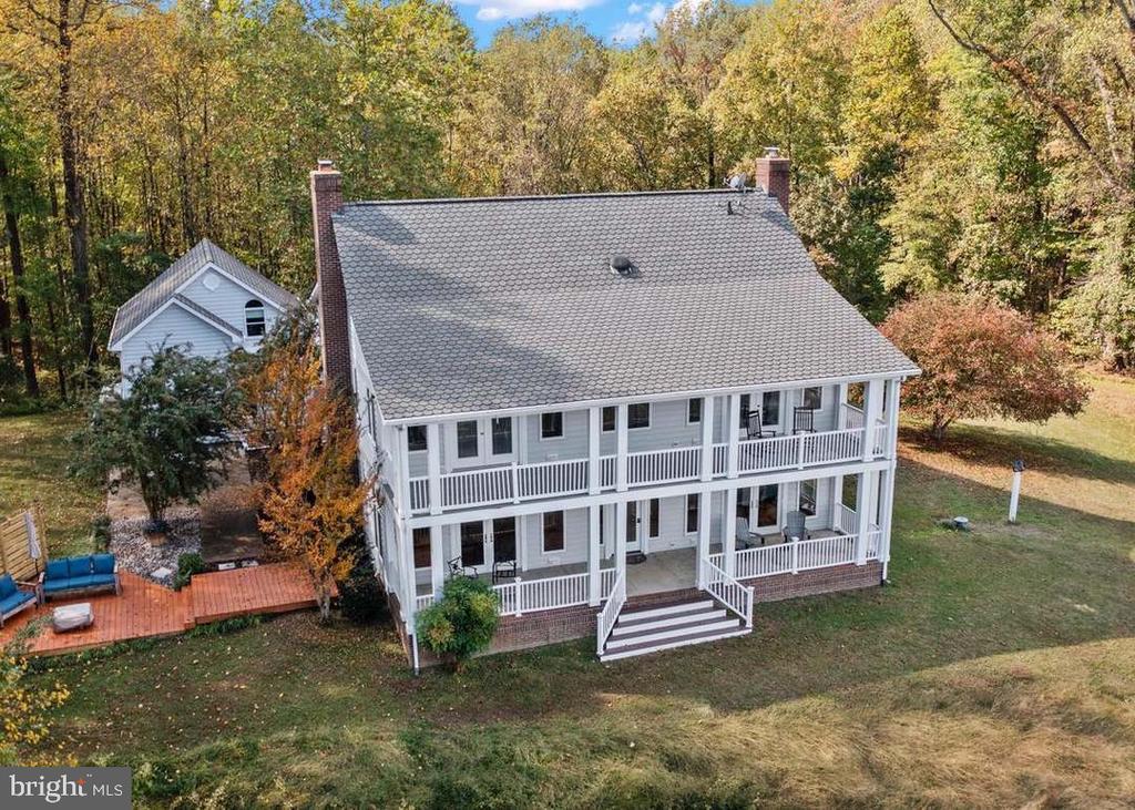36 POCAHONTAS LN
