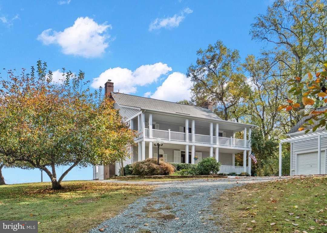 36 POCAHONTAS LN