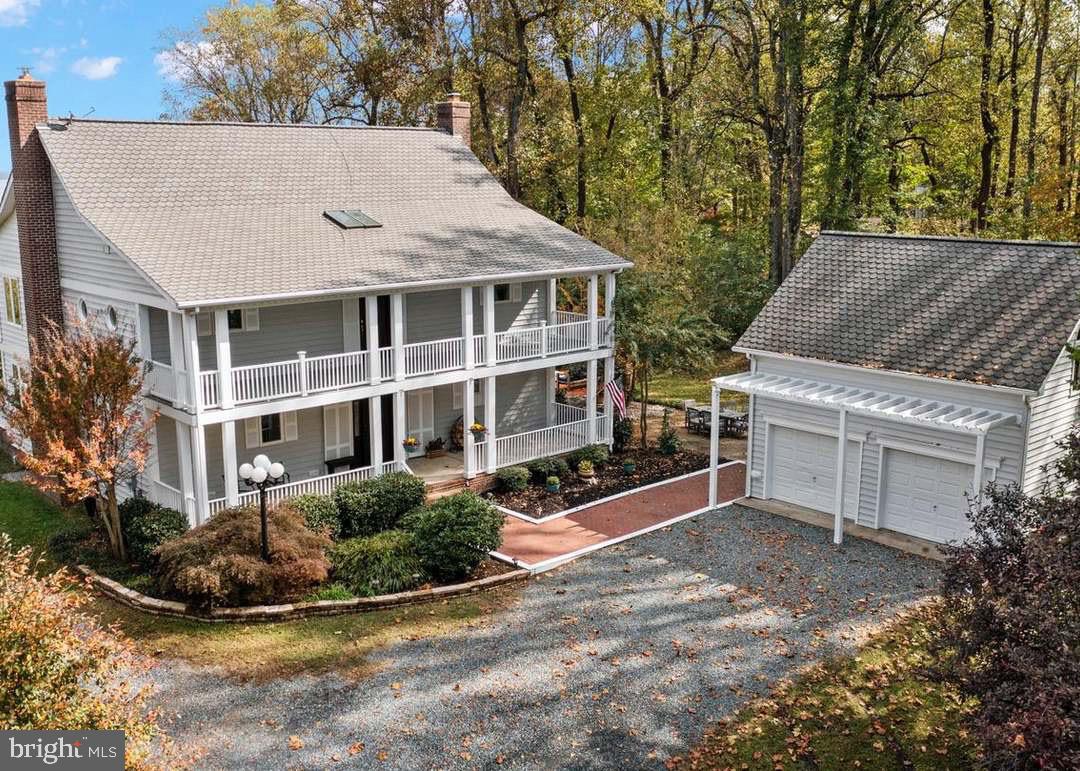36 POCAHONTAS LN