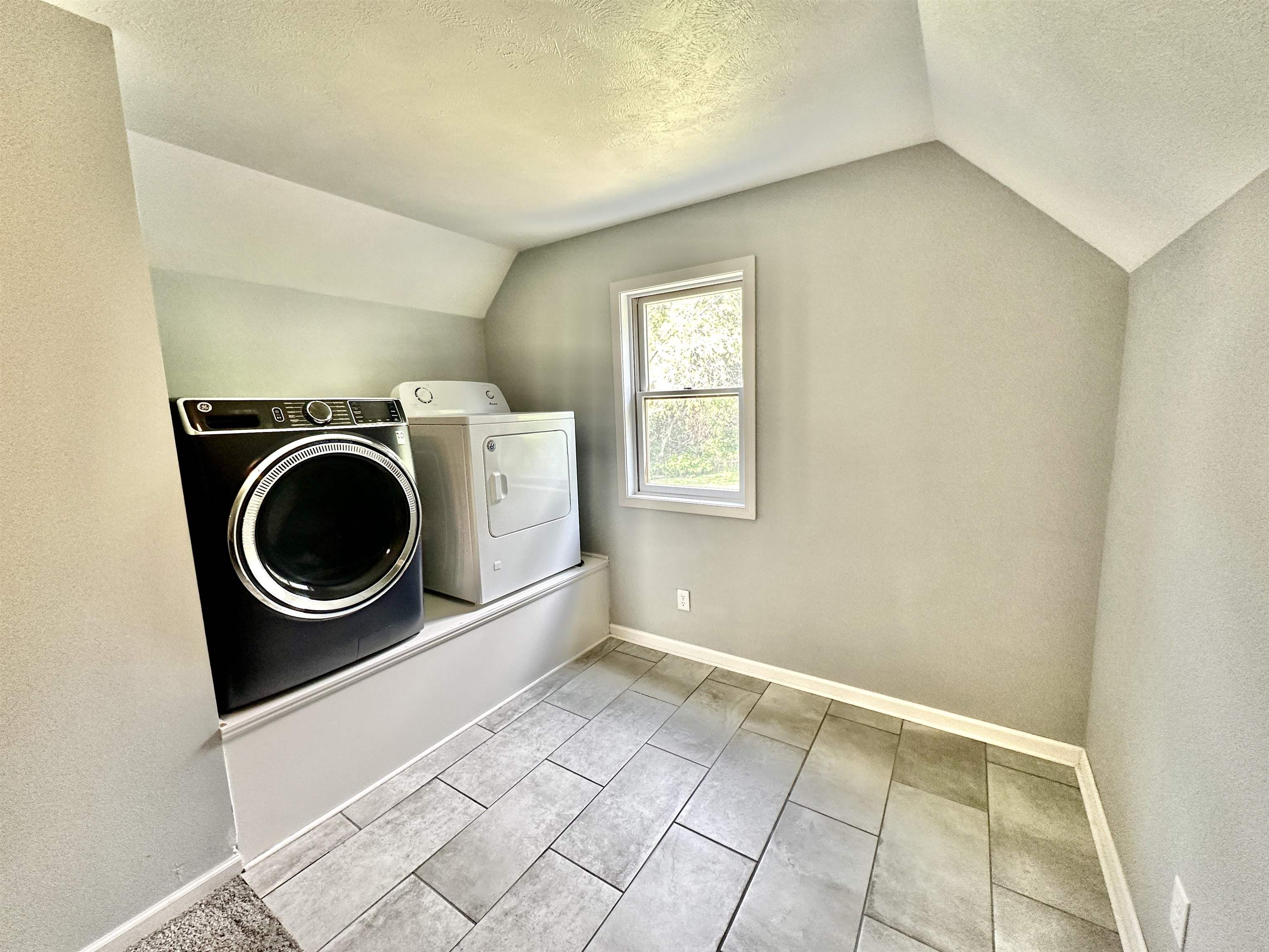 3423 Briar Crest Drive