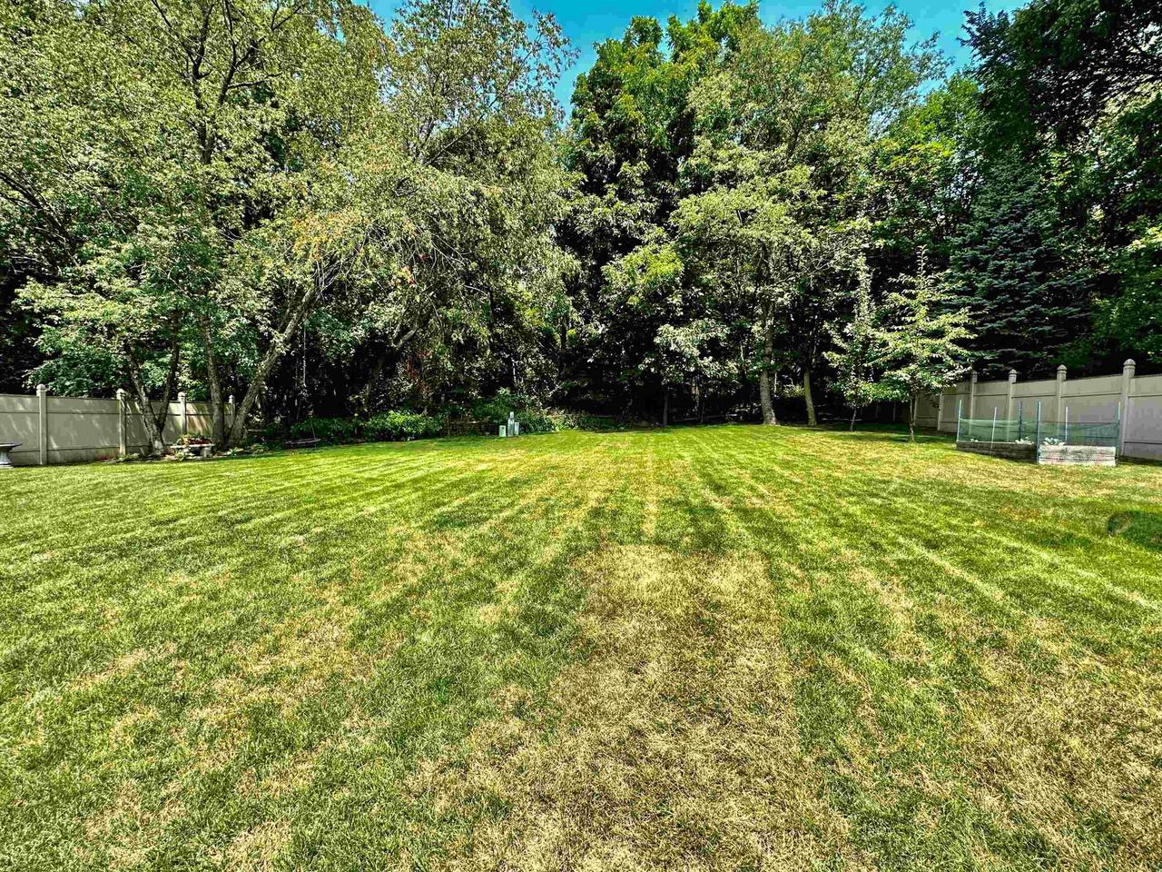 3423 Briar Crest Drive