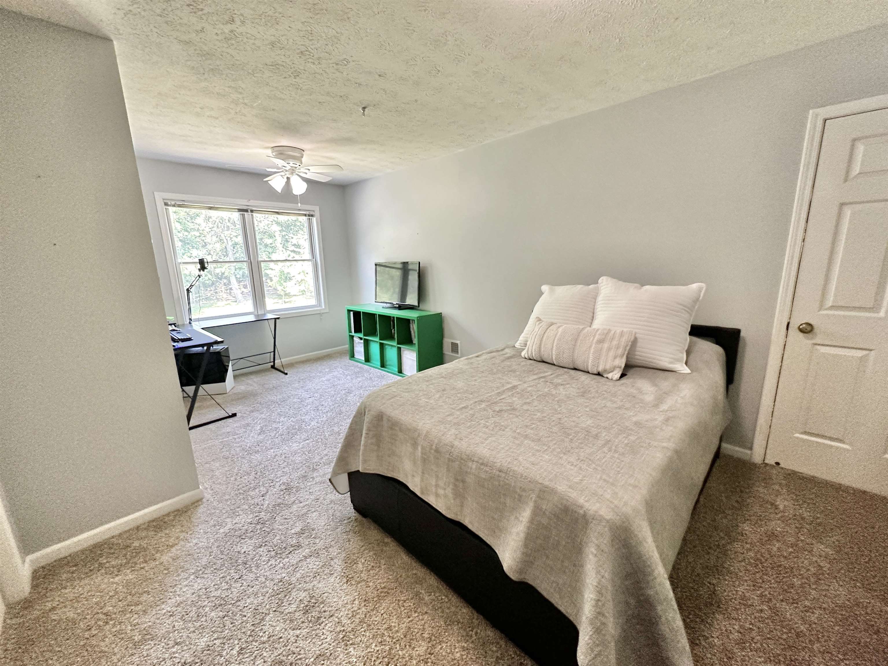 3423 Briar Crest Drive