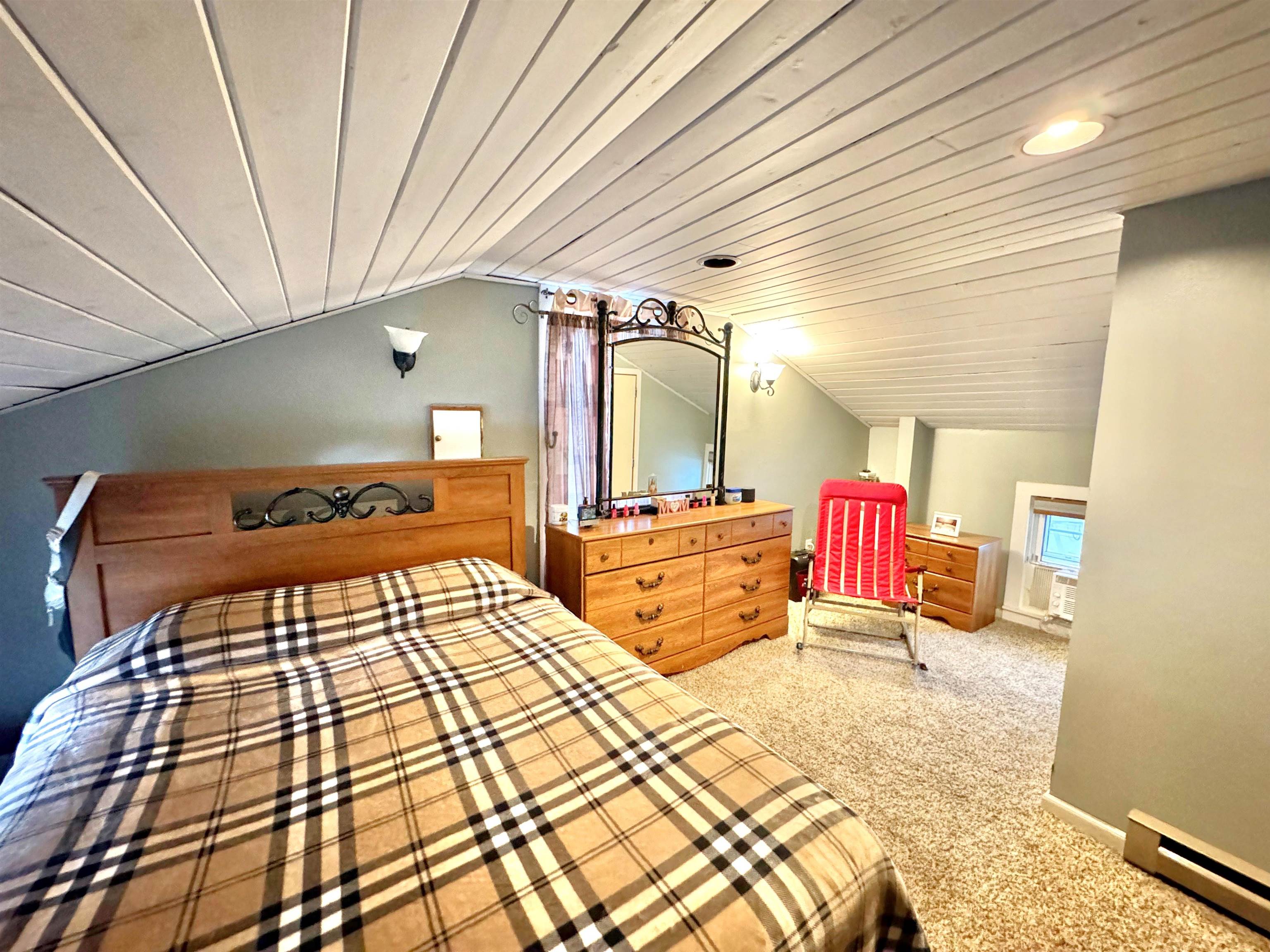 1221 N Washington Street