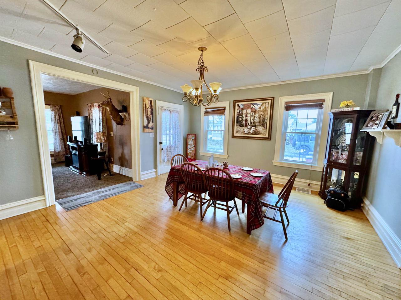 1221 North Washington Street