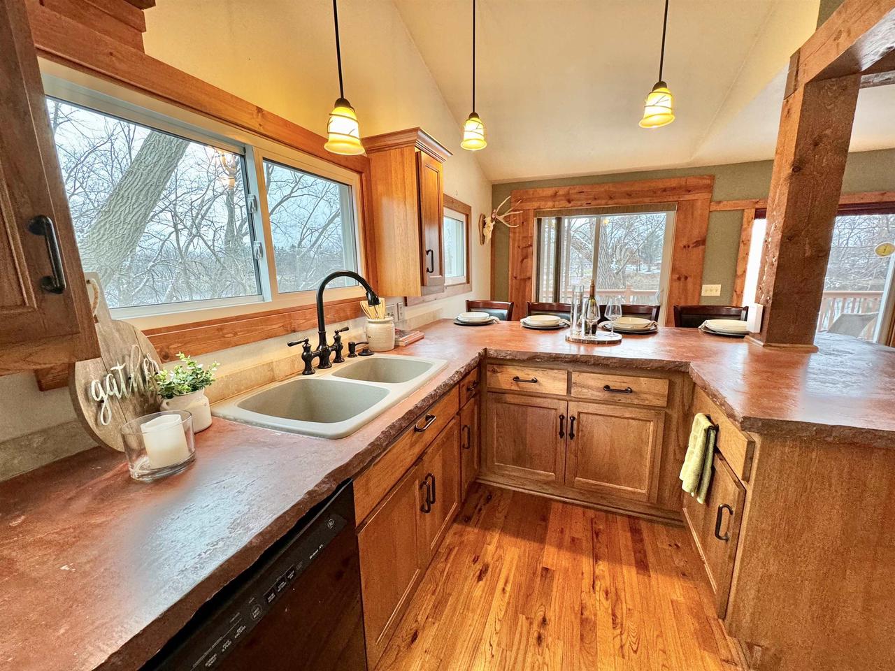 N3759 North Rapids Road