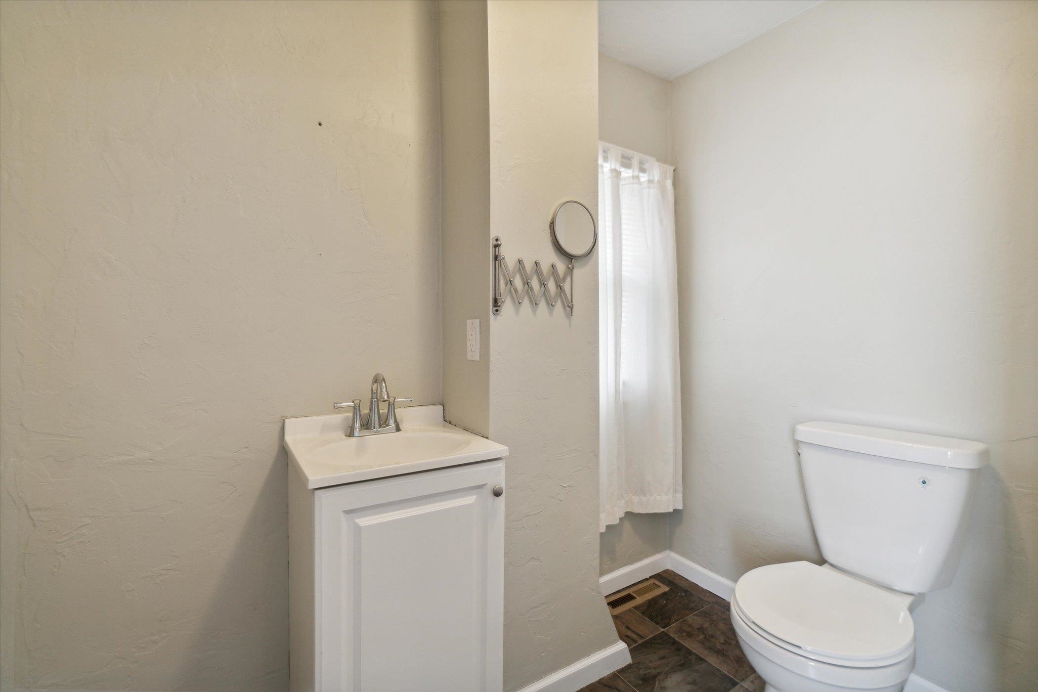 418 N Chatham Street