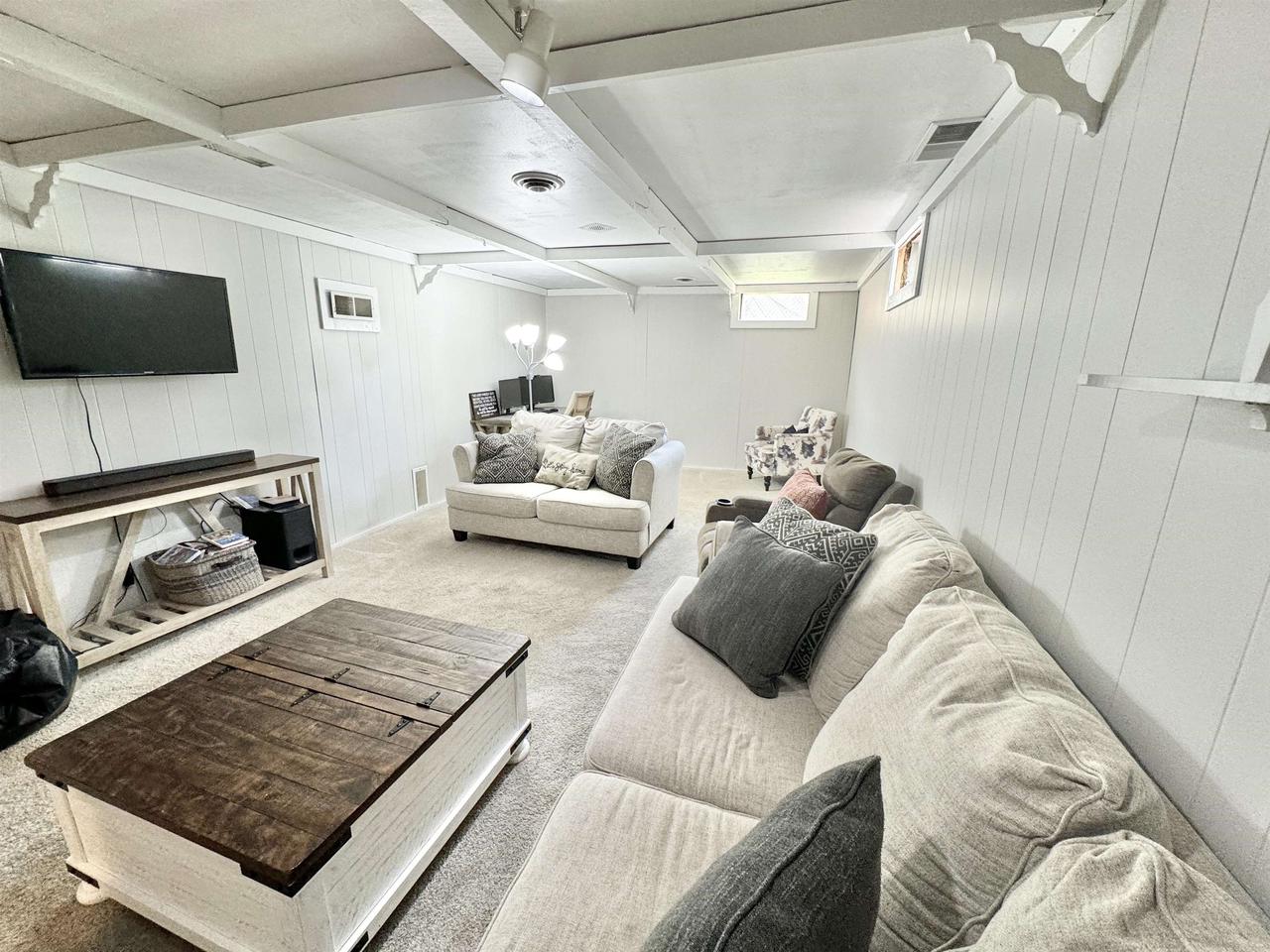 419 West Hilltop Trail