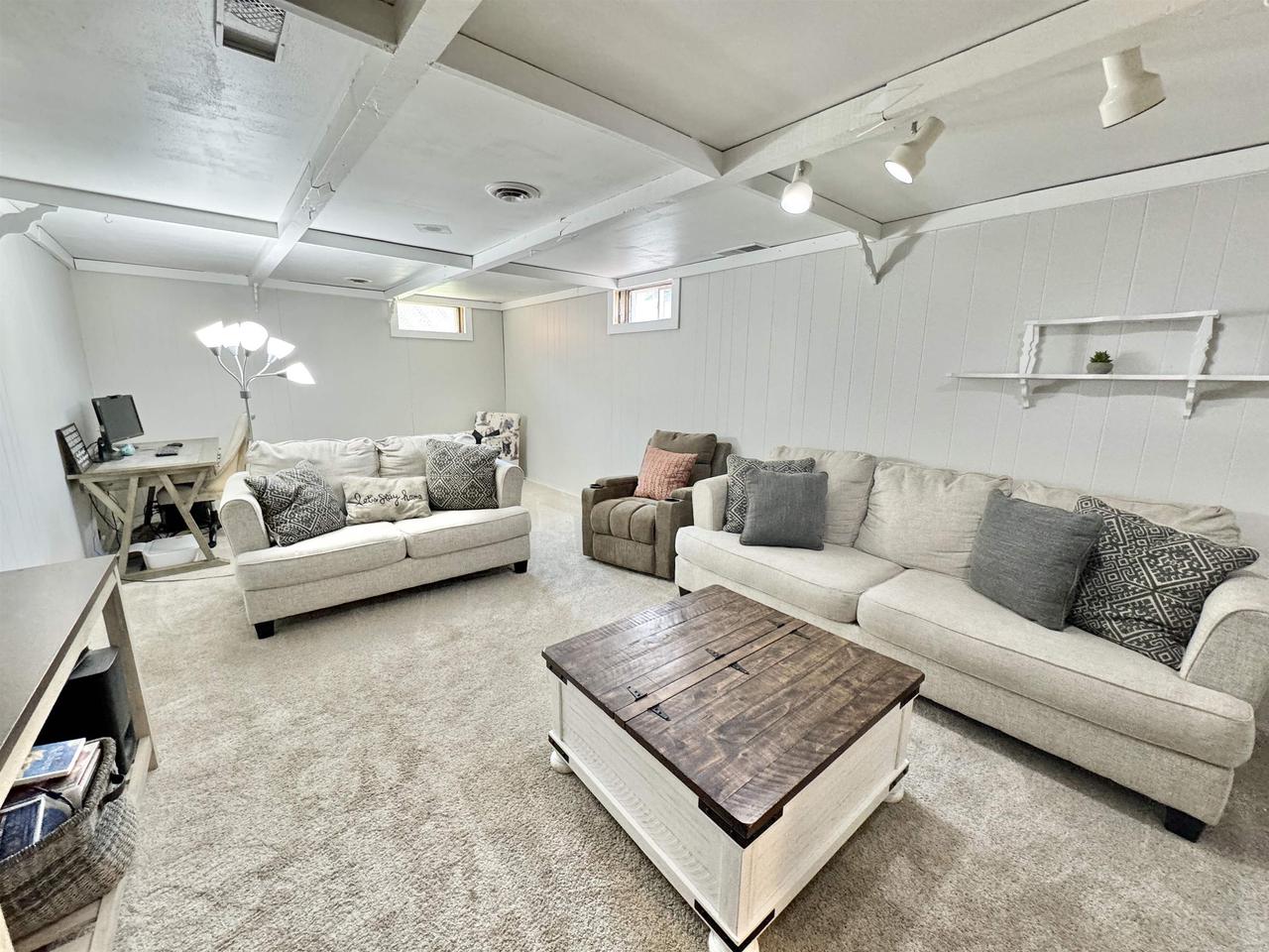 419 West Hilltop Trail