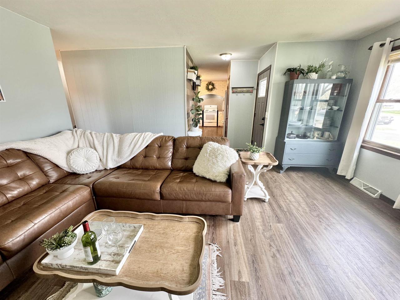 419 West Hilltop Trail