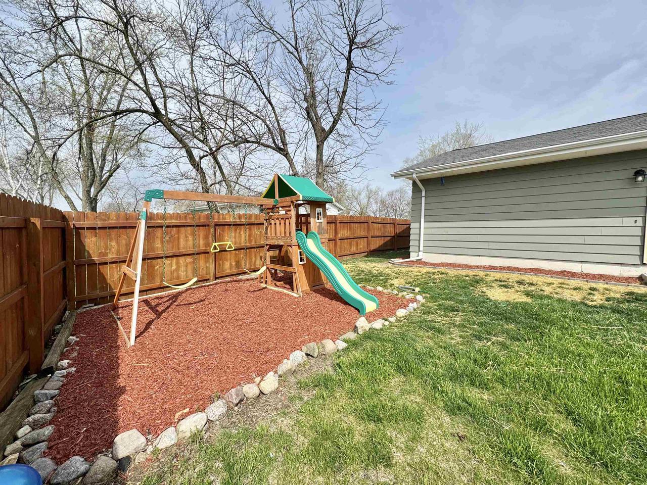 419 West Hilltop Trail