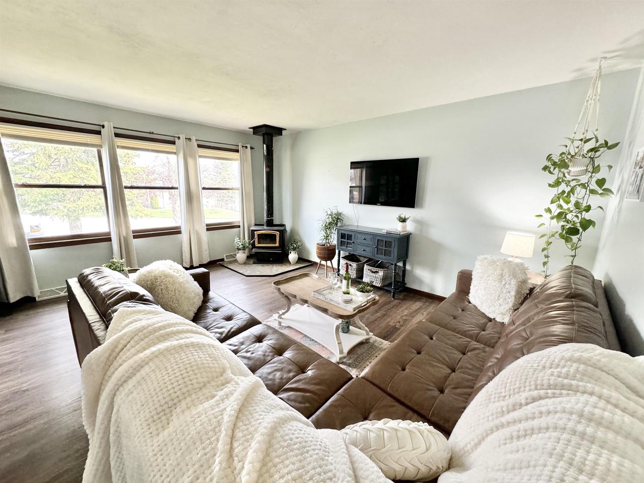 419 West Hilltop Trail