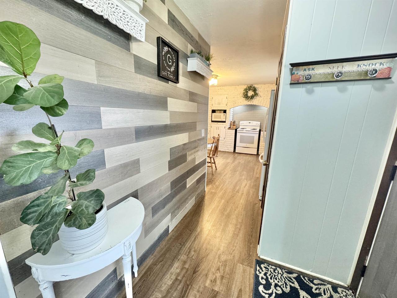 419 West Hilltop Trail