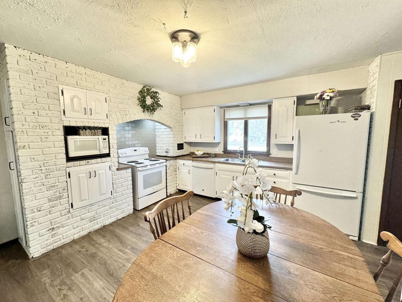 419 West Hilltop Trail