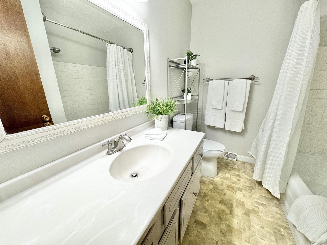 419 West Hilltop Trail