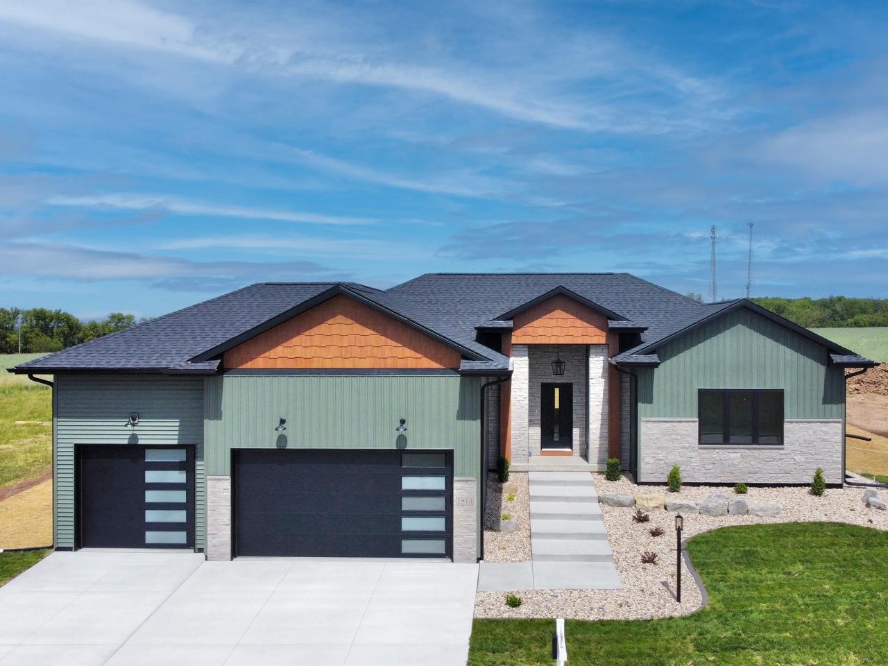 1813 Arbor Ridge Way