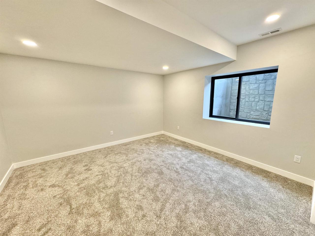 1813 Arbor Ridge Way