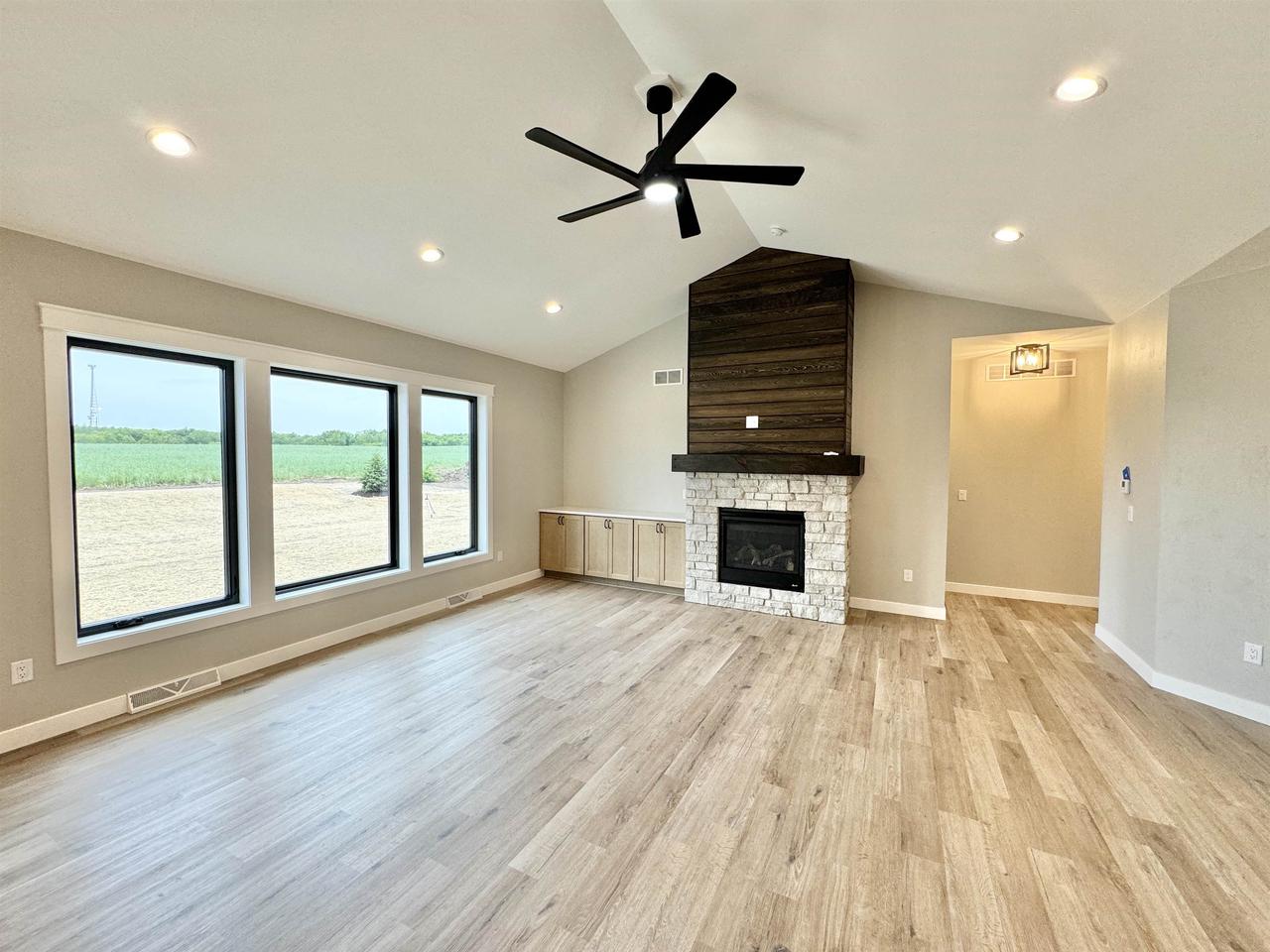 1813 Arbor Ridge Way