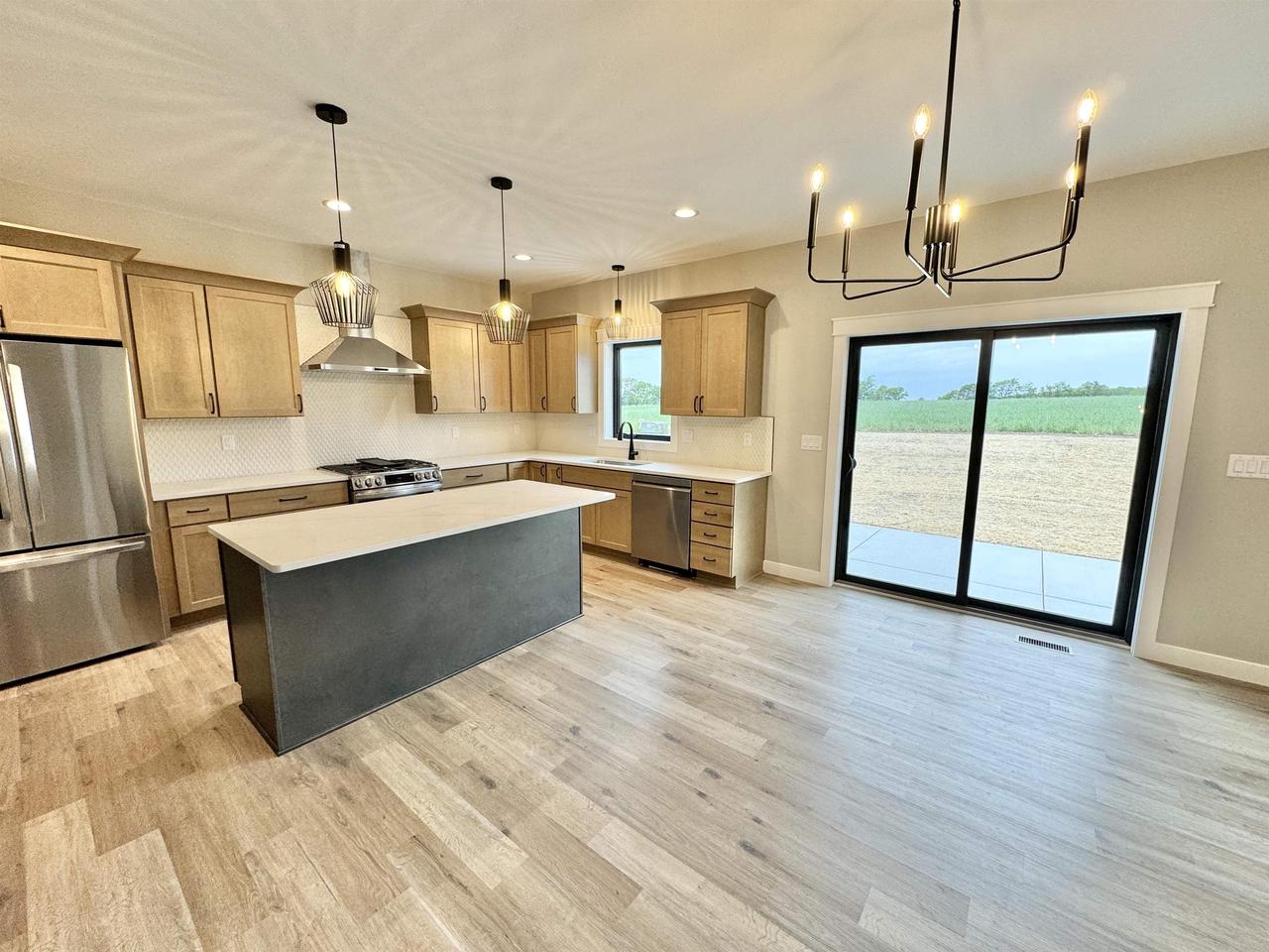 1813 Arbor Ridge Way