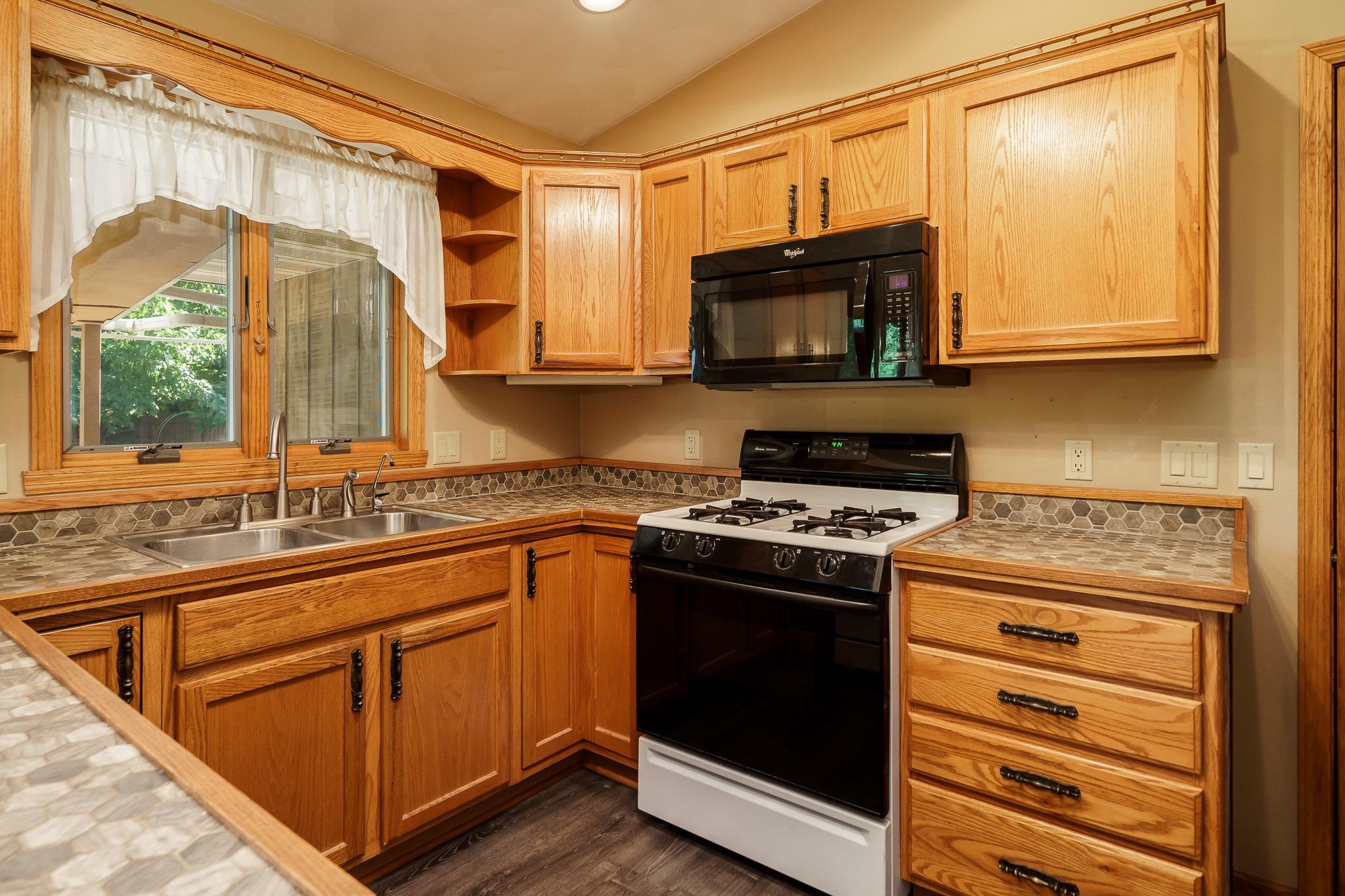 4232 Kingsford Drive